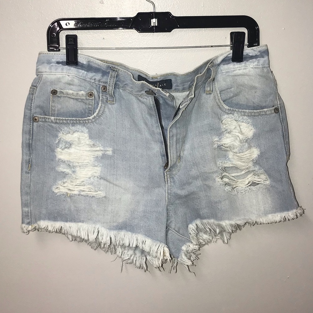 Distressed shorts